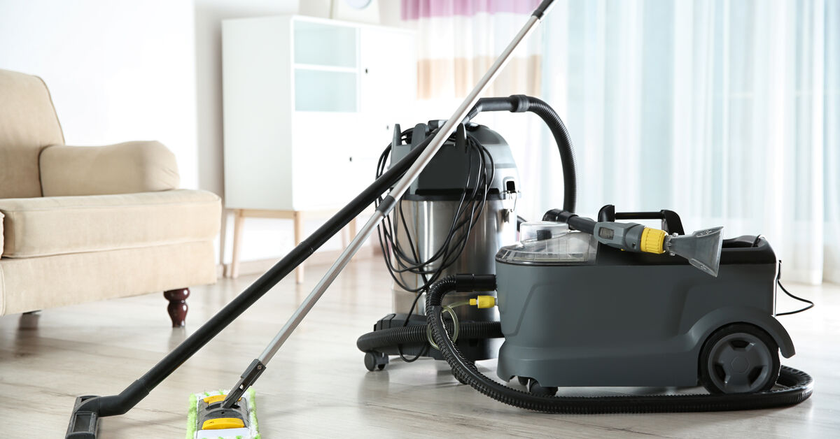 Professional equipment for deep floor cleaning