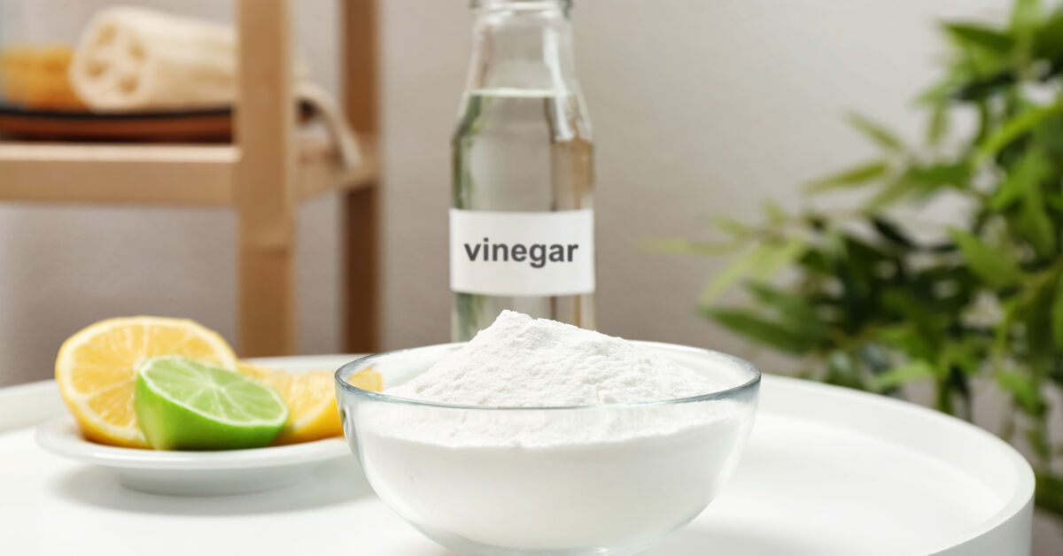 Baking soda and vinegar cleaning supplies